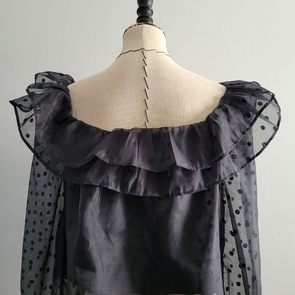 The Shirt Rochelle Behrens Black Polka Dot Sheet Statement Top - Picture 2 of 9